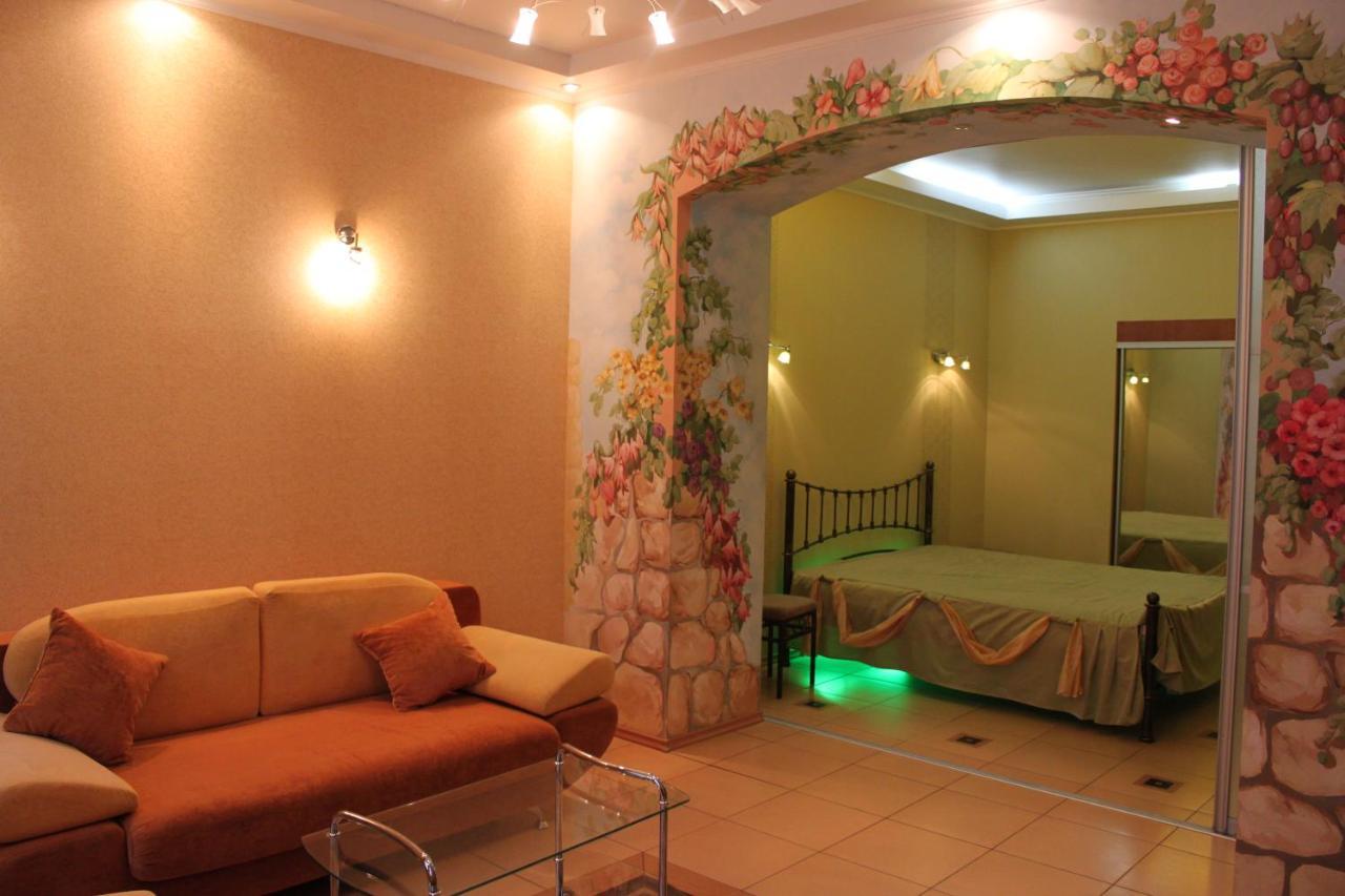 Apart-Hotel On Preobrajenskaya 24 โอเดสซา ภายนอก รูปภาพ