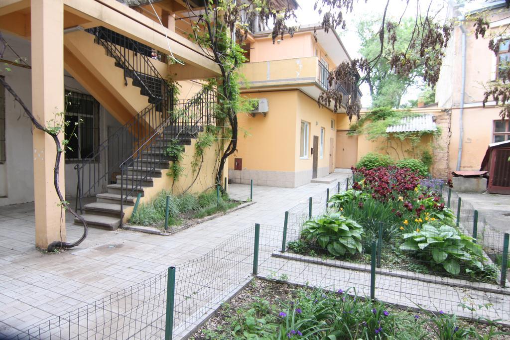Apart-Hotel On Preobrajenskaya 24 โอเดสซา ภายนอก รูปภาพ