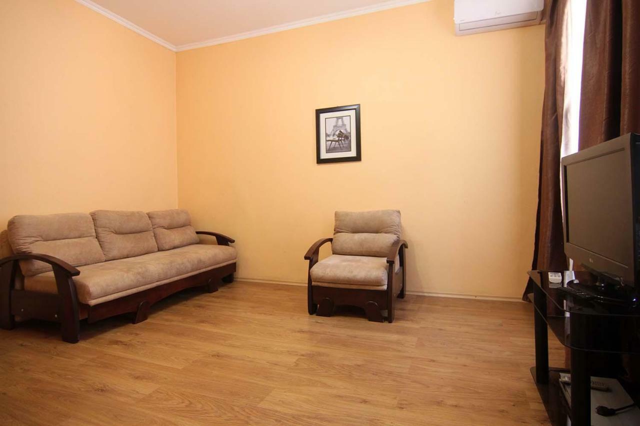 Apart-Hotel On Preobrajenskaya 24 โอเดสซา ภายนอก รูปภาพ