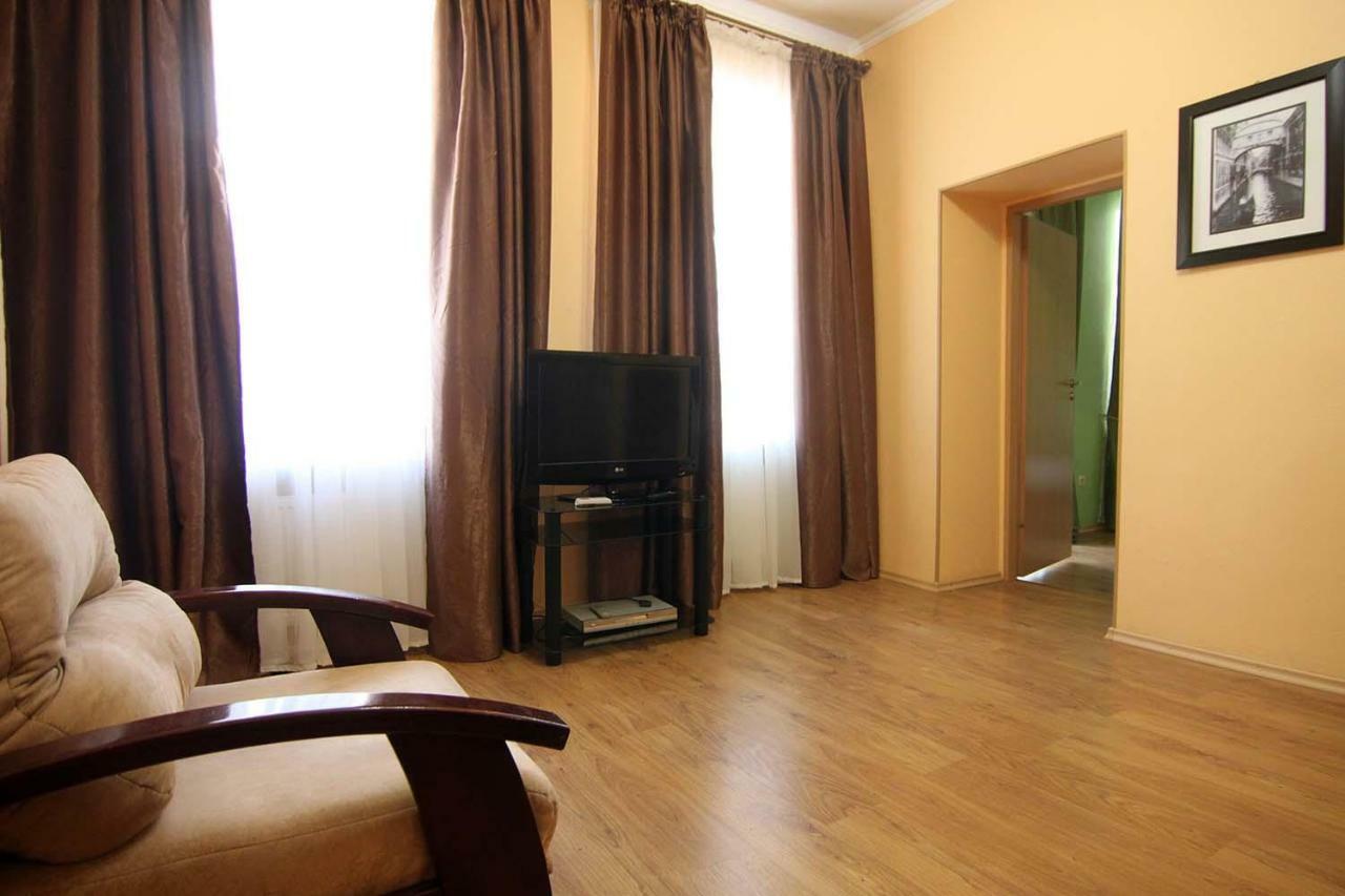 Apart-Hotel On Preobrajenskaya 24 โอเดสซา ภายนอก รูปภาพ