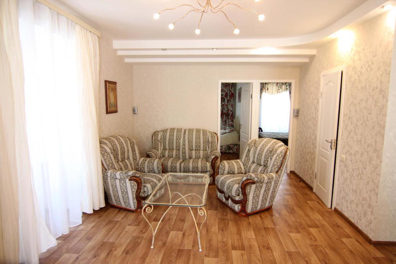 Apart-Hotel On Preobrajenskaya 24 โอเดสซา ภายนอก รูปภาพ