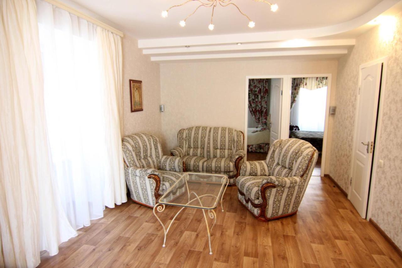 Apart-Hotel On Preobrajenskaya 24 โอเดสซา ภายนอก รูปภาพ